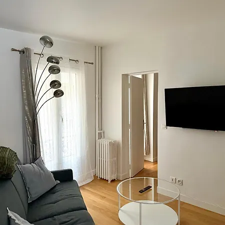 Le Charme Parisien Au Coeur De Montmartre Homestay