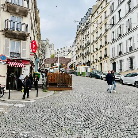 Homestay Le Charme Parisien Au Coeur De Montmartre *