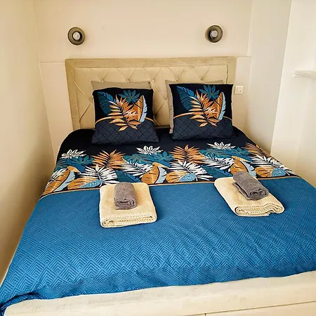 Homestay Le Charme Parisien Au Coeur De Montmartre Paris